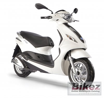 2013 Piaggio Fly 150 specifications and pictures